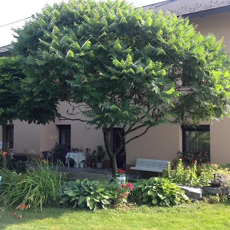 Appartement Spacious Near Linz, Wels & Marchtrenk *