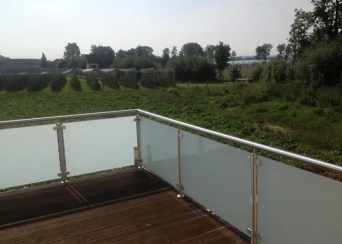 Apartment Spacious Near Linz, Wels & Marchtrenk *