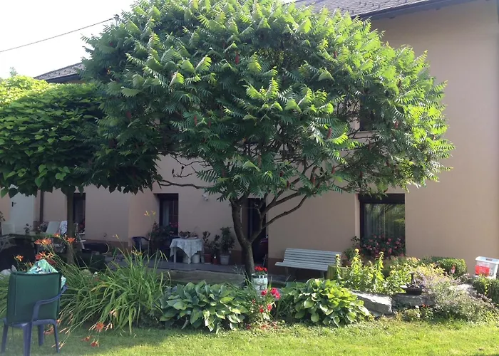 Apartment Spacious Near Linz, Wels & Marchtrenk *